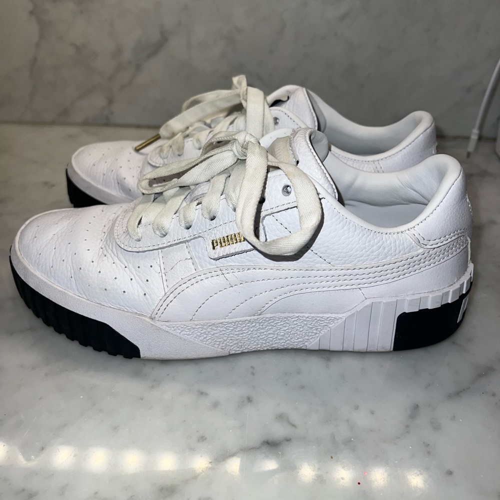 Women’s Black and White Puma’s